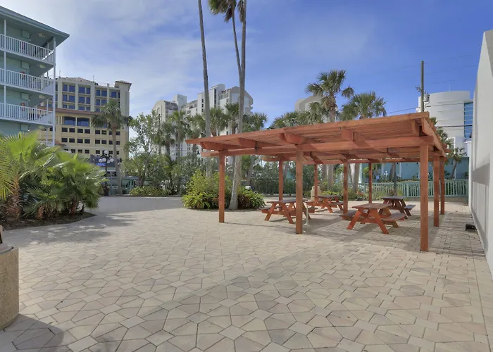Hotel Clearwater 2*