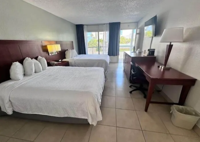 Clearwater Hotel 2*