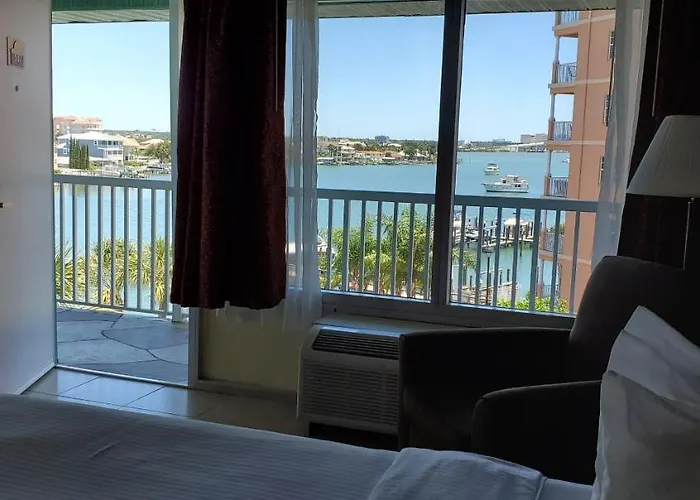 Hotel Clearwater 2*